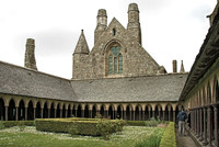 Cloister__Chateau_Sainte_Michel