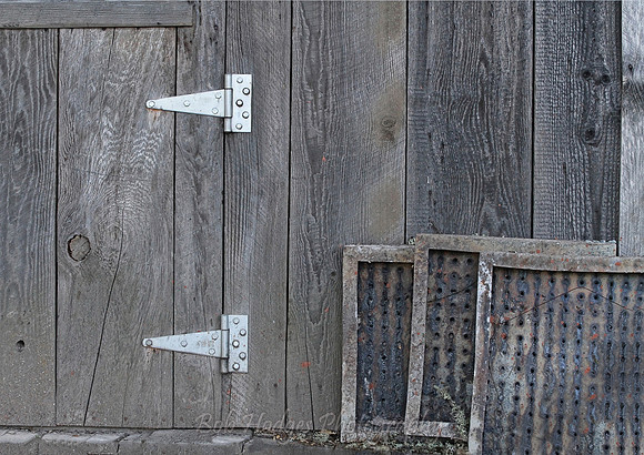IMG_4927_Pallets_Against_Shed