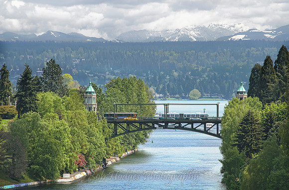 UW_Montlake_Bridge__Cascades Saturated rys proc + new mtns